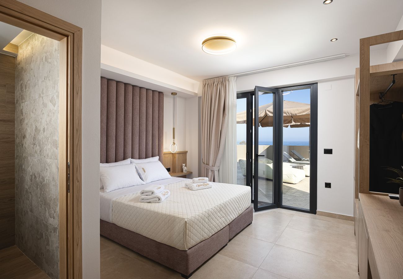 Villa in Panormo - Villa Azure – Luxury Sea View Villa