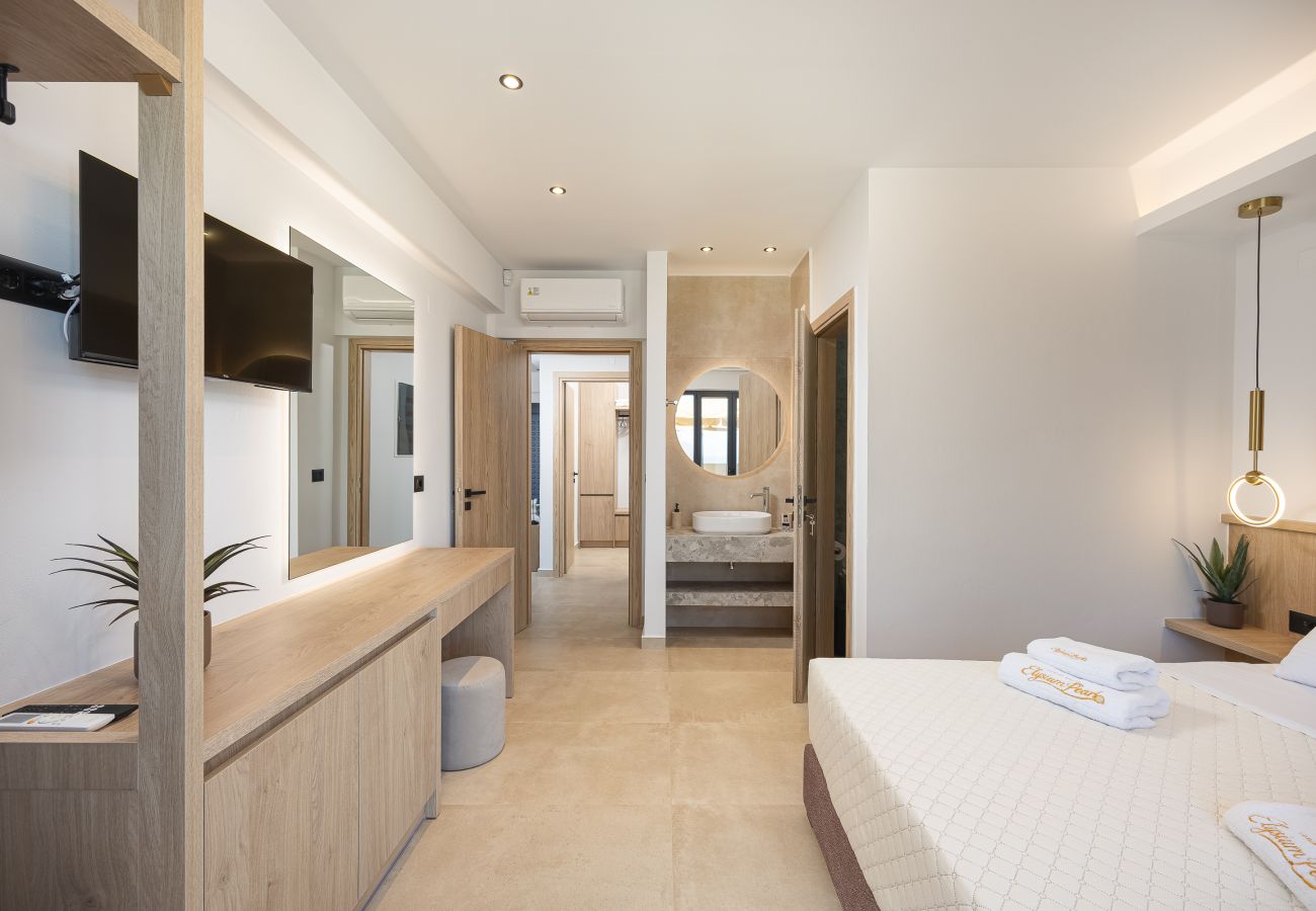 Villa in Panormo - Villa Azure – Luxury Sea View Villa