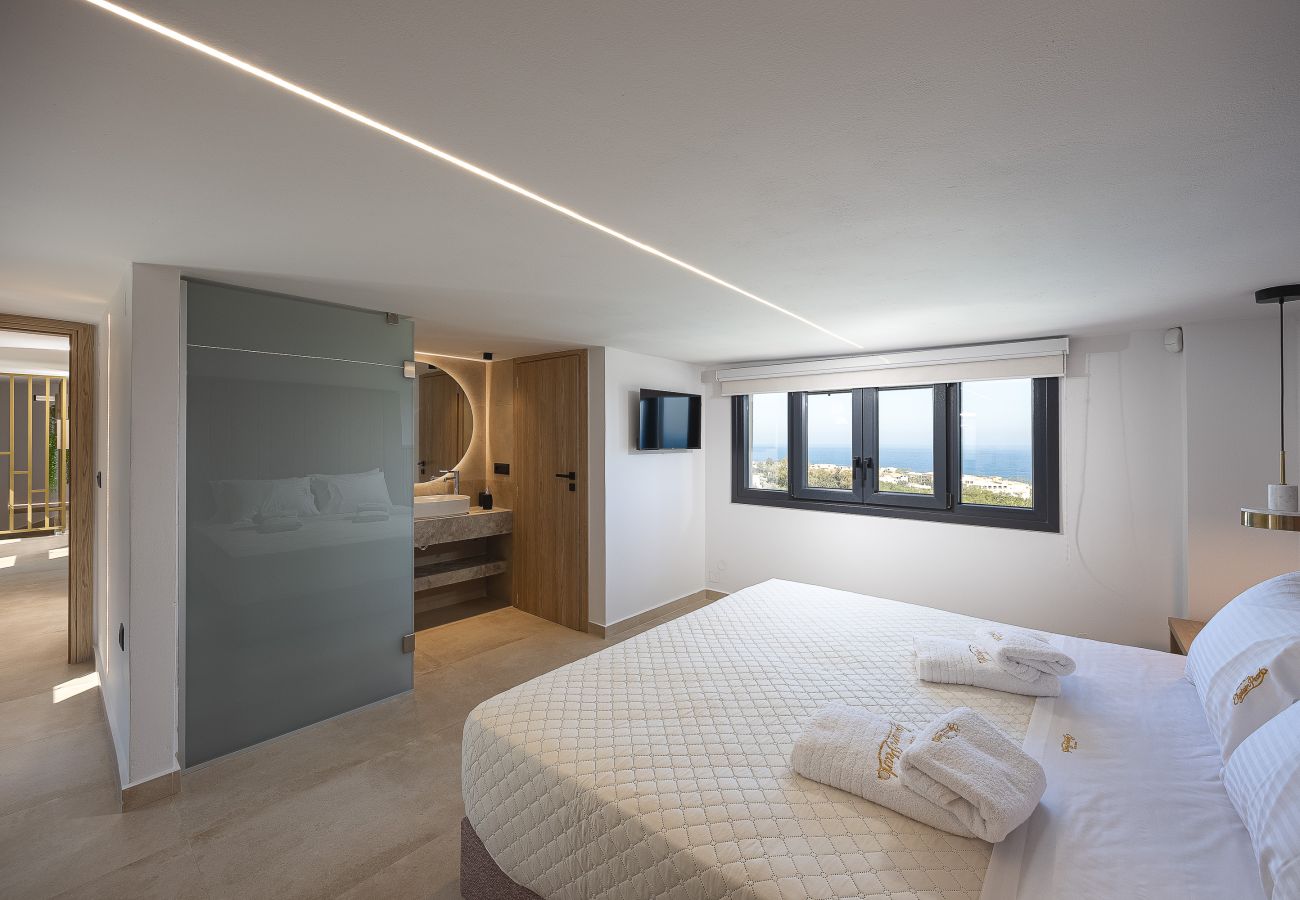 Villa in Panormo - Villa Azure – Luxury Sea View Villa