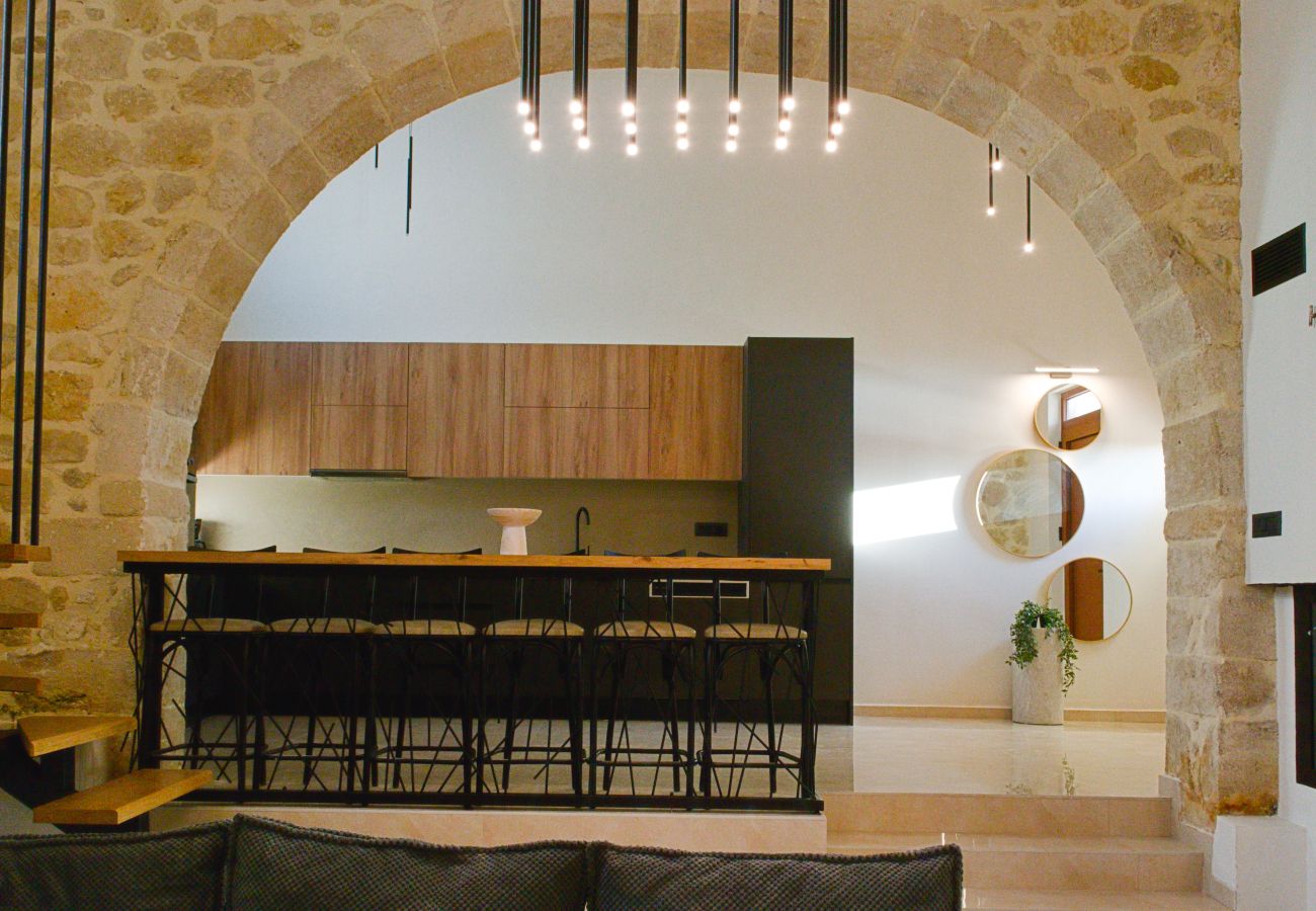 Villa in Saitoures - Villa Methorion Maner - With Private Pool