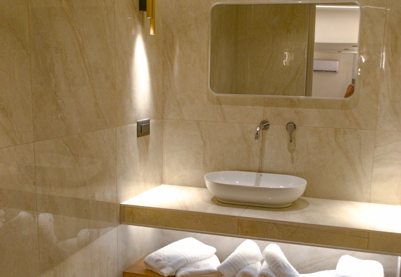 Villa in Saitoures - Villa Methorion Maner - With Private Pool