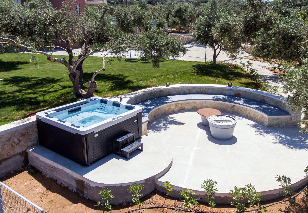 Villa à Rethymno - Luxury Villa Oasis, 11 bedrooms, Private Heated Pool & Jacuzzi