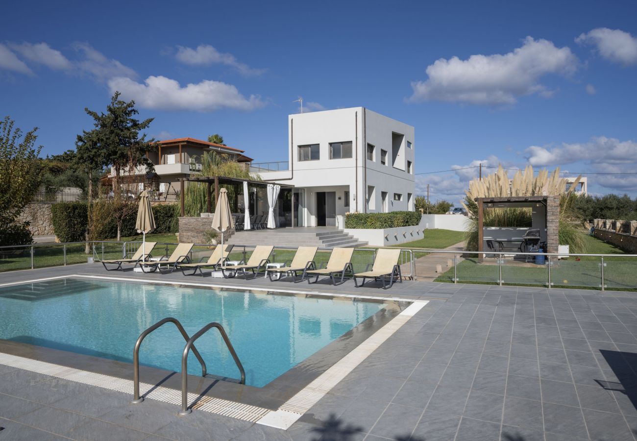 Villa à Tria Monastiria - Villa Sfedami - Pool with Children Safety Fence