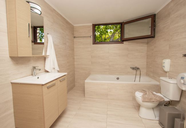 Villa à Saitoures - Villa Altura - With Private Pool Villa à Saitoures - Villa Altura - With Private Pool