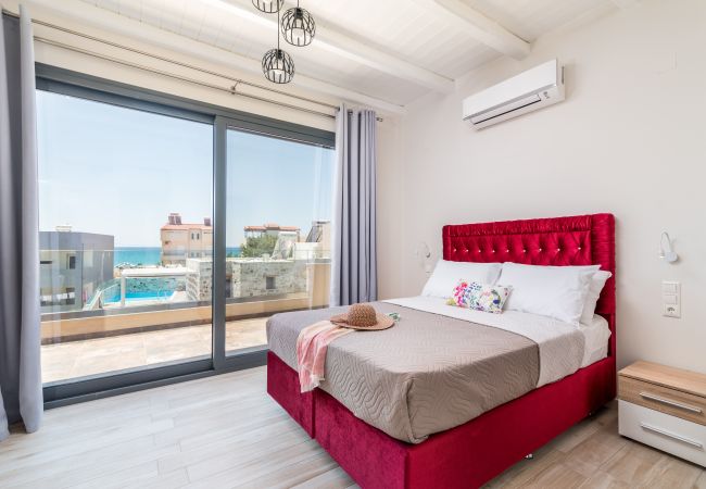 Villa à Kokkinos Pirgos - Elmara Luxury Villa 1 Next to the Beach Villa à Kokkinos Pirgos - Elmara Luxury Villa 1 Next to the Beach