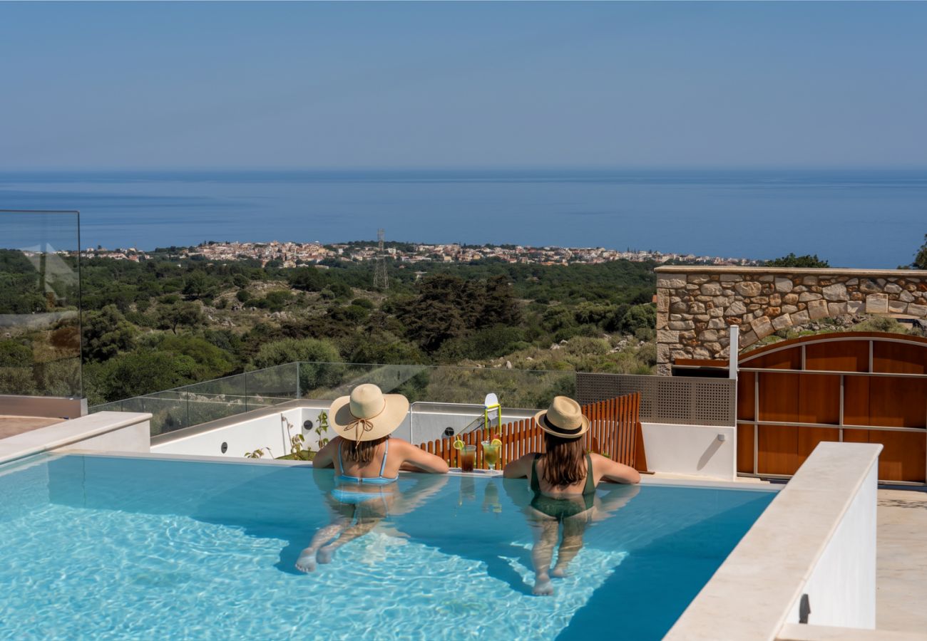 Villa à Atsipopoulo - Luxury Villa Maximus - With Private Heated Pool