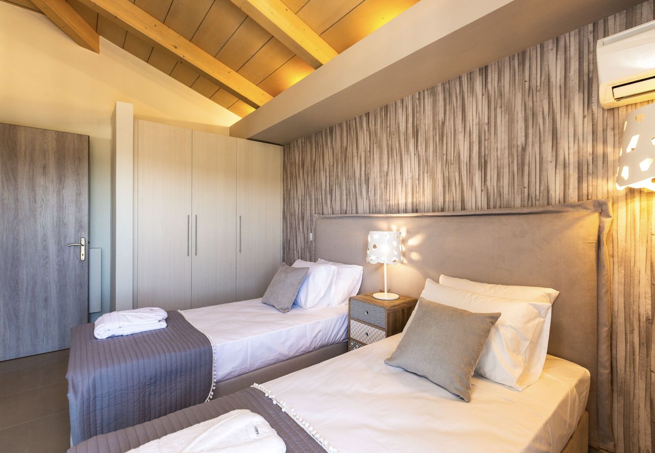 Villa à Armeni - Three Moirai Villa – with 2 Heated Pools