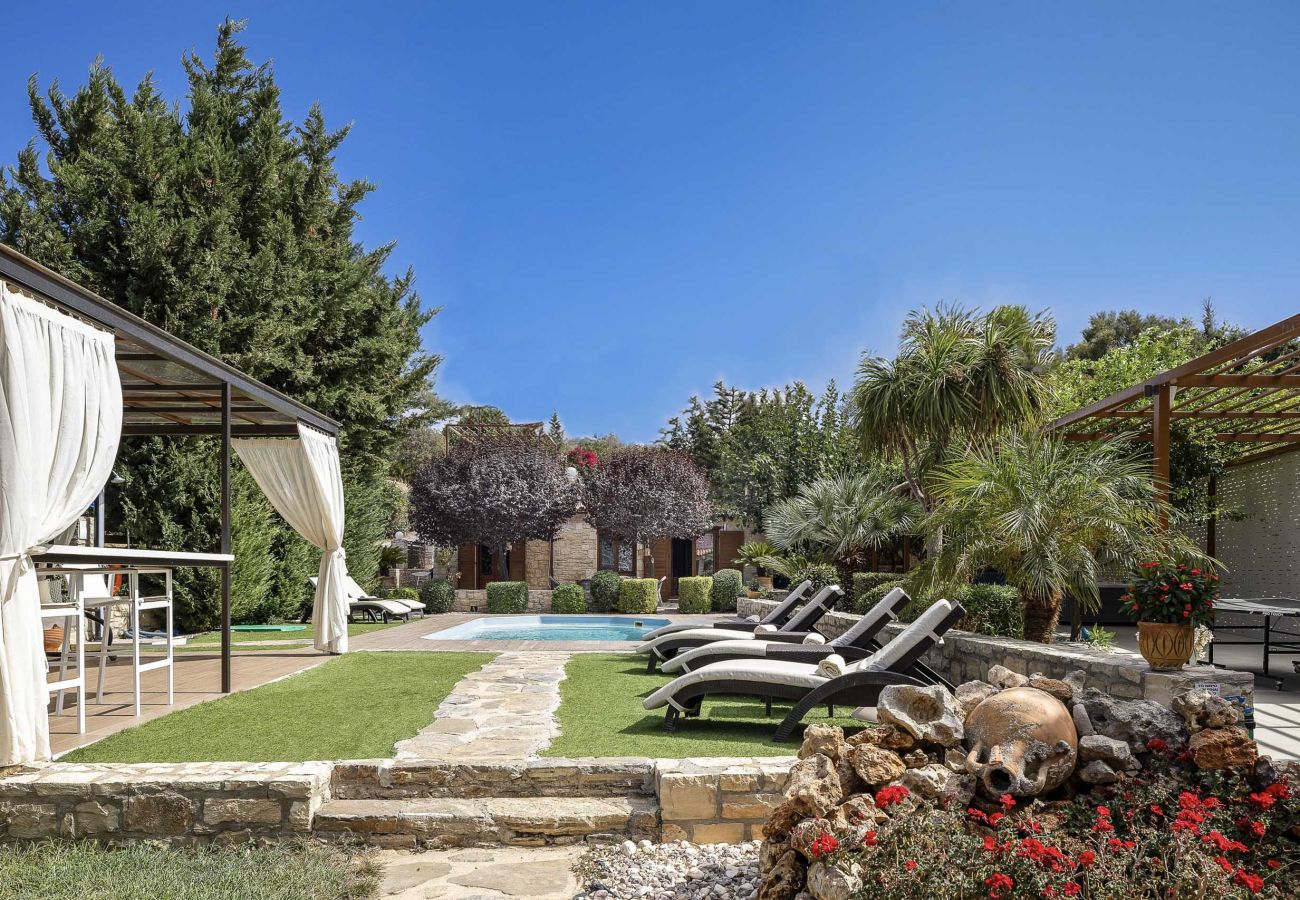Villa à Xiron Chorion - Maratho Villa - with Private Pool