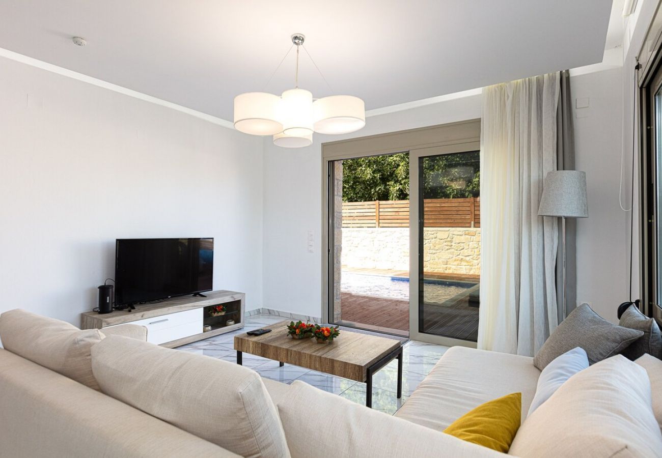 Villa à Pagkalochori - Primavera Villa - 2 Heated Pools & Jacuzzis