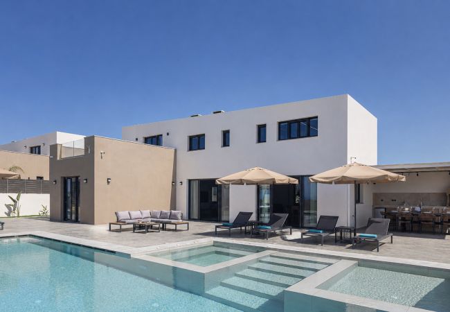 Villa à Panormo - Villa Selene – Luxury Sea View Villa