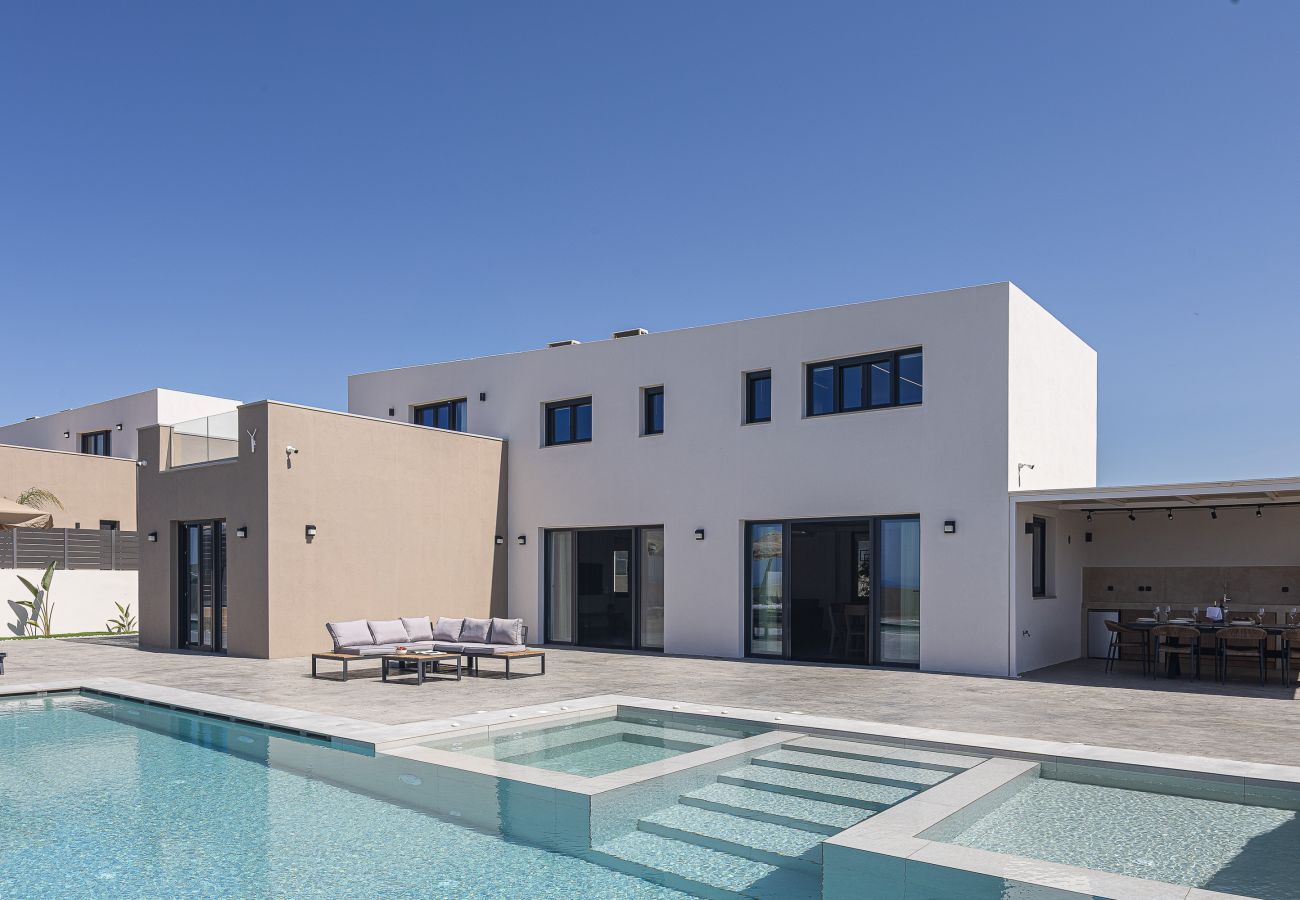 Villa à Panormo - Villa Selene – Luxury Sea View Villa