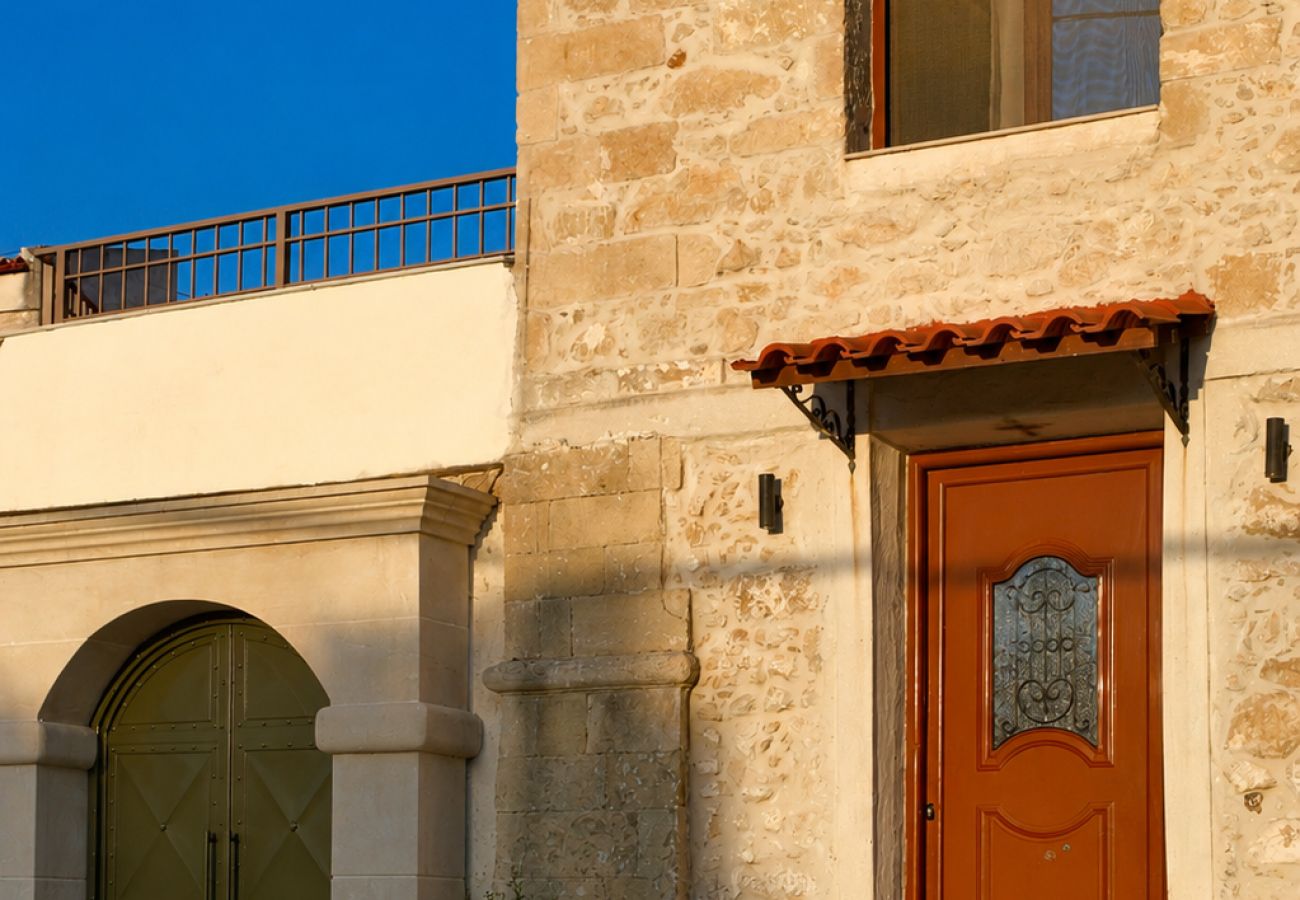 Villa à Saitoures - Villa Methorion Maner - With Private Pool