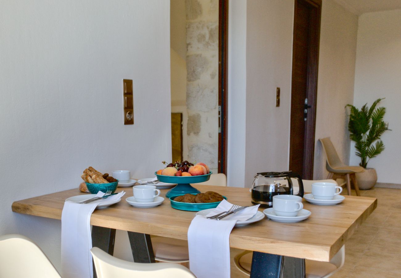 Villa à Saitoures - Villa Methorion Maner - With Private Pool