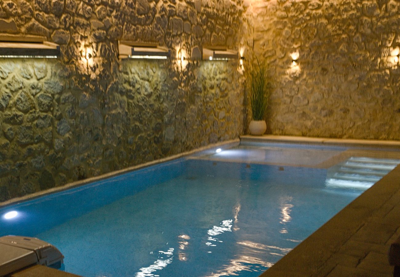 Villa à Saitoures - Villa Methorion Maner - With Private Pool