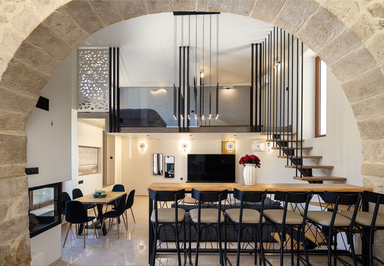 Villa à Saitoures - Villa Methorion Manor - With Private Pool