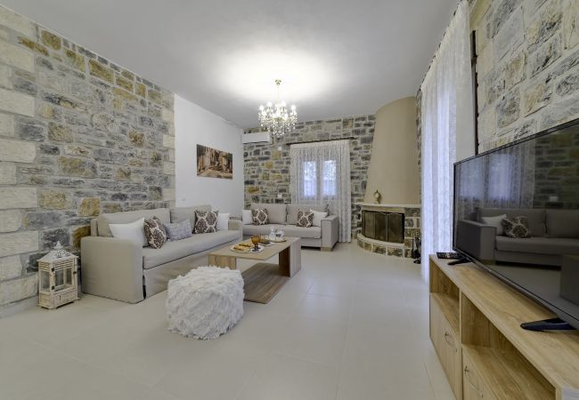 Villa in Zoniana - Villa Nikos - Faraggi Villas  Villa in Zoniana - Villa Nikos - Faraggi Villas