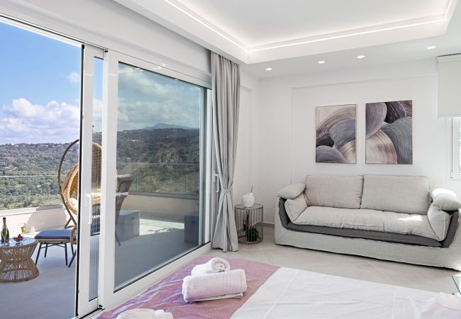 Villa in Rethymno - Luxury Villa Oasis, 11 bedrooms, Private Heated Pool & Jacuzzi Villa in Rethymno - Luxury Villa Oasis, 11 bedrooms, Private Heated Pool & Jacuzzi