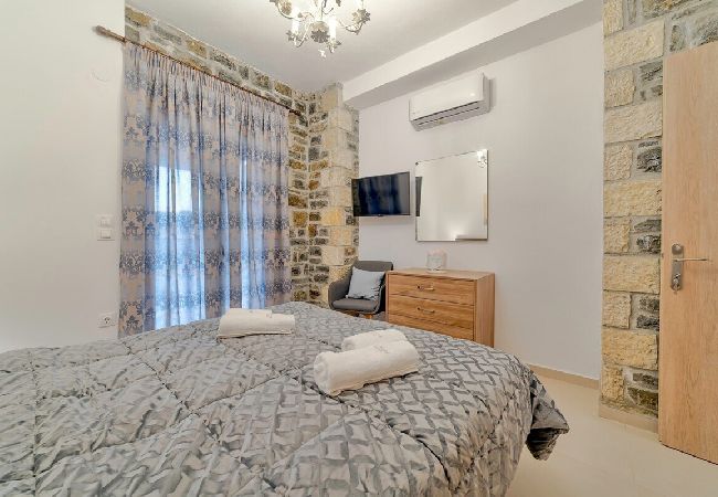 Villa in Zoniana - Villa Orestis - Faraggi Villas  Villa in Zoniana - Villa Orestis - Faraggi Villas