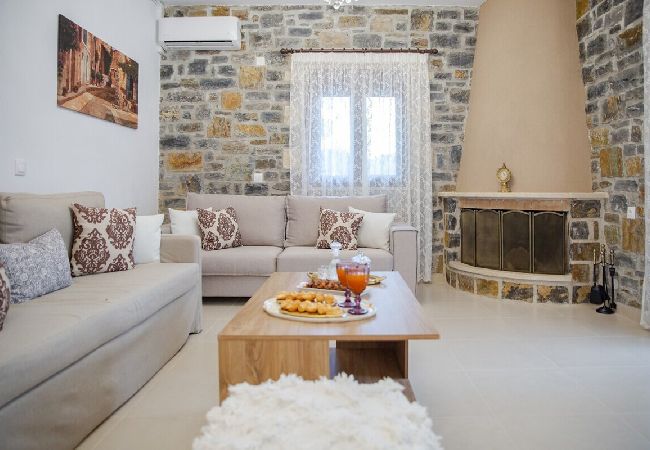 Villa in Zoniana - Villa Orestis - Faraggi Villas  Villa in Zoniana - Villa Orestis - Faraggi Villas
