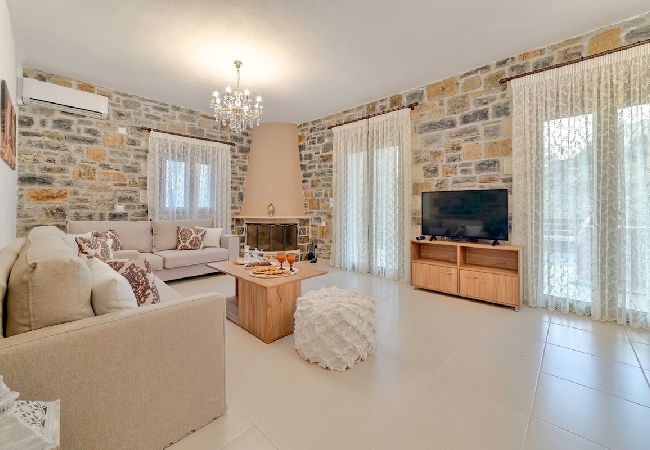 Villa in Zoniana - Villa Orestis - Faraggi Villas  Villa in Zoniana - Villa Orestis - Faraggi Villas