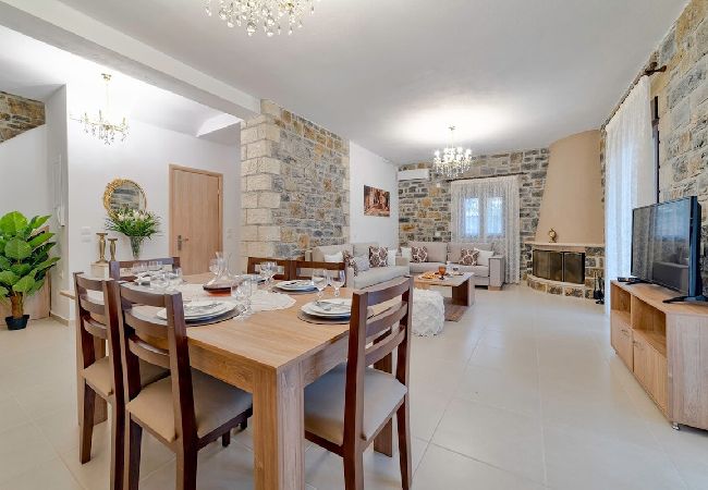 Villa in Zoniana - Villa Orestis - Faraggi Villas  Villa in Zoniana - Villa Orestis - Faraggi Villas