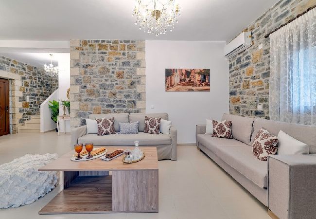 Villa in Zoniana - Villa Orestis - Faraggi Villas  Villa in Zoniana - Villa Orestis - Faraggi Villas