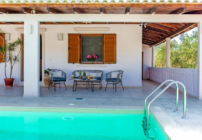 Villa in Rethymno - Villa Avra - With Private Pool Villa in Rethymno - Villa Avra - With Private Pool