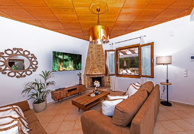 Villa in Rethymno - Villa Avra - With Private Pool Villa in Rethymno - Villa Avra - With Private Pool
