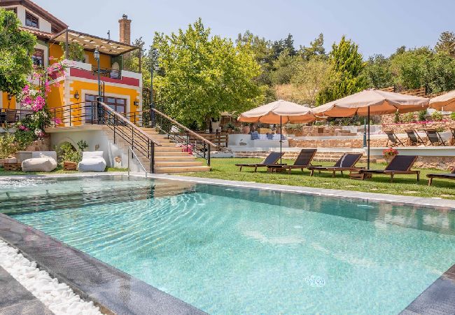 Villa in Gerani - Villa Staras -  Private Heated Pool Near The Beach  Villa in Gerani - Villa Staras -  Private Heated Pool Near The Beach