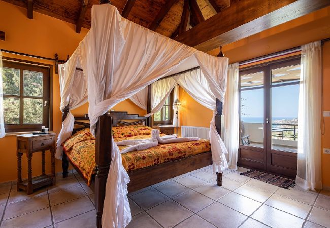 Villa in Gerani - Villa Staras -  Private Heated Pool Near The Beach  Villa in Gerani - Villa Staras -  Private Heated Pool Near The Beach