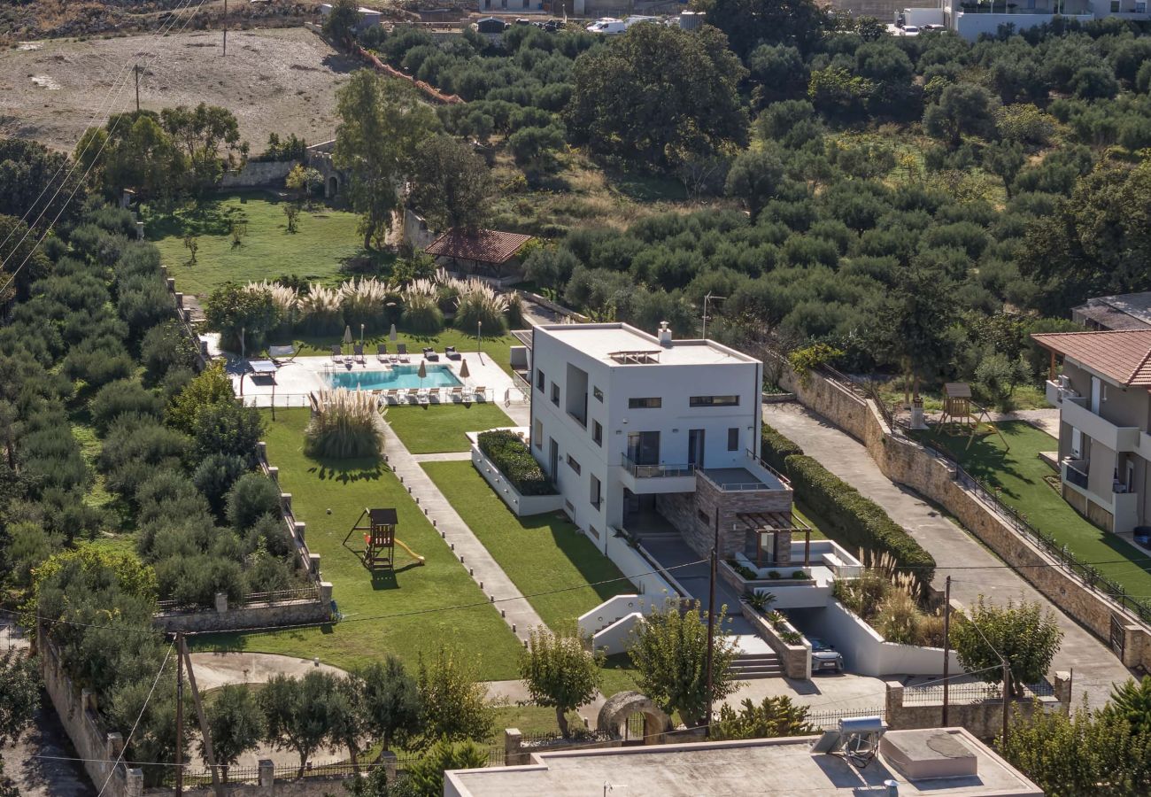 Villa in Tria Monastiria - Villa Sfedami - Pool with Children Safety Fence