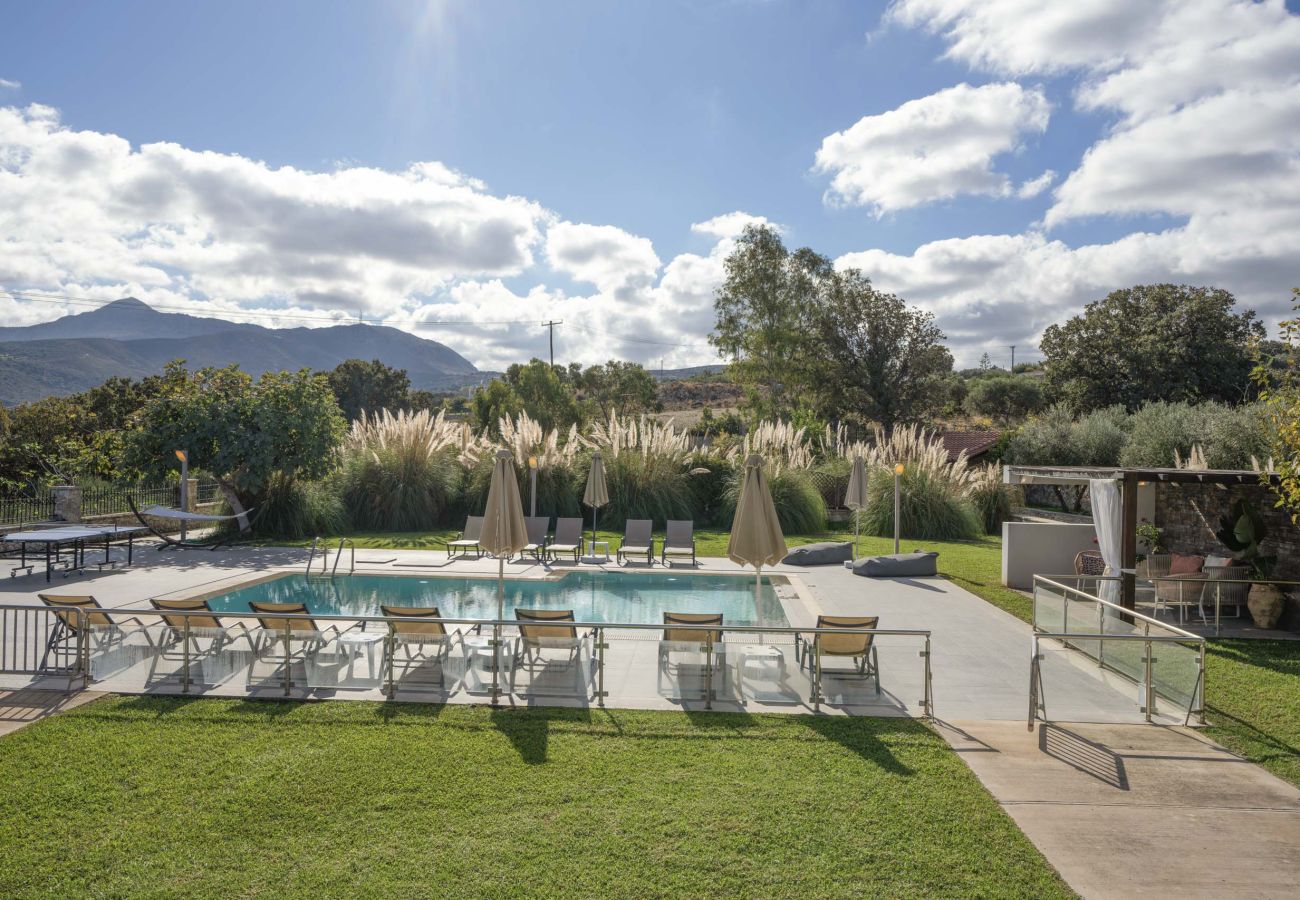 Villa in Tria Monastiria - Villa Sfedami - Pool with Children Safety Fence