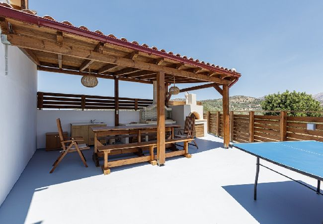 Villa in Perama - Villa Chnaris - Private Pool and Sauna  Villa in Perama - Villa Chnaris - Private Pool and Sauna