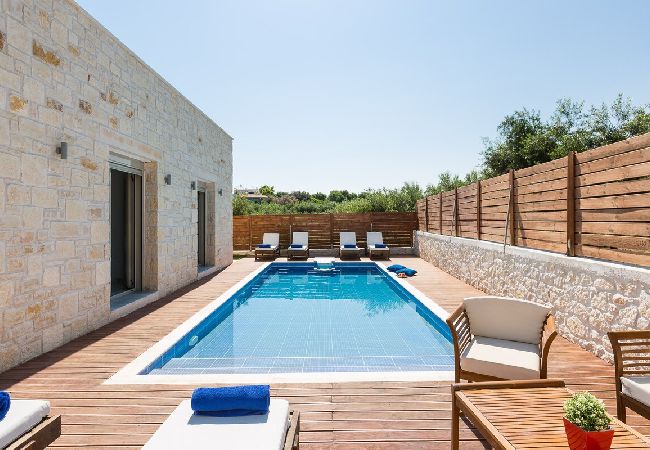 Villa in Rethymno - Villa Vera - With Private Pool & Jacuzzi  Villa in Rethymno - Villa Vera - With Private Pool & Jacuzzi