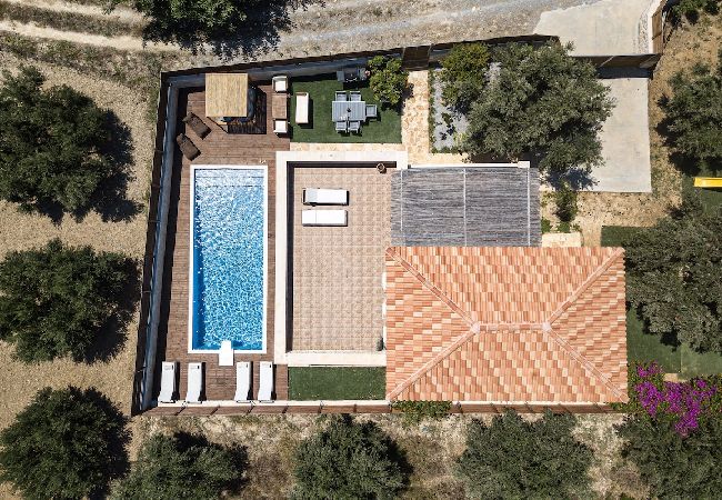 Villa in Rethymno - Villa Vera - With Private Pool & Jacuzzi  Villa in Rethymno - Villa Vera - With Private Pool & Jacuzzi