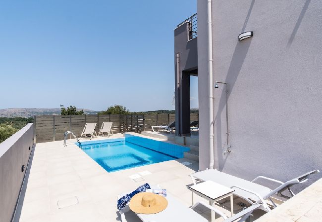 Villa in Agios Konstantinos - Villa Karouzo- With Private Pool  Villa in Agios Konstantinos - Villa Karouzo- With Private Pool