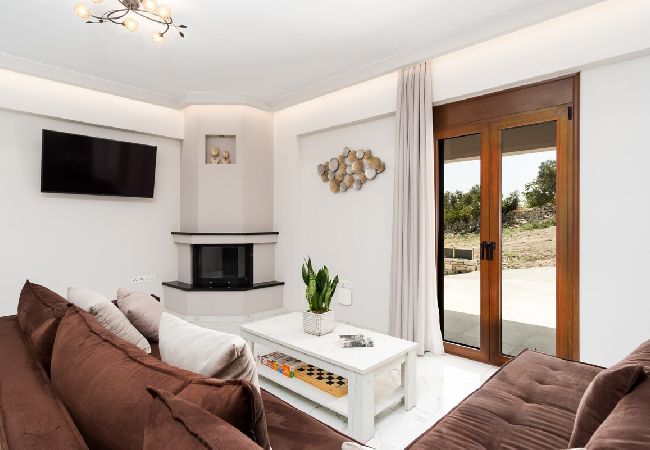 Villa in Agios Konstantinos - Villa Karouzo- With Private Pool  Villa in Agios Konstantinos - Villa Karouzo- With Private Pool