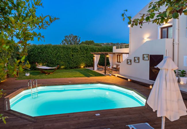 Villa in Gerani - Villa Ellovos - Private Pool  Near the Beach Villa in Gerani - Villa Ellovos - Private Pool  Near the Beach