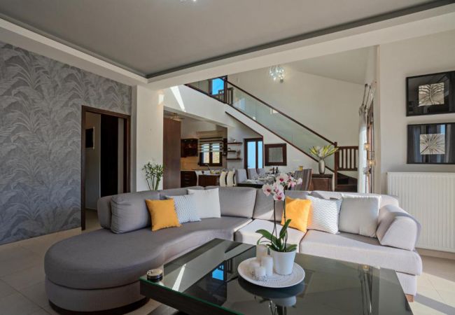 Villa in Gerani - Villa Ellovos - Private Pool  Near the Beach Villa in Gerani - Villa Ellovos - Private Pool  Near the Beach
