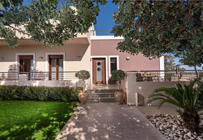 Villa in Gerani - Villa Ellovos - Private Pool  Near the Beach Villa in Gerani - Villa Ellovos - Private Pool  Near the Beach