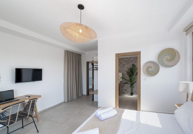 Villa in Eleftherna - GRAND RESORT VILLA - With Private Pool Villa in Eleftherna - GRAND RESORT VILLA - With Private Pool