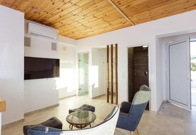 Villa in Pigi - Mandana Villa - With Private Pool & Jacuzzi Villa in Pigi - Mandana Villa - With Private Pool & Jacuzzi