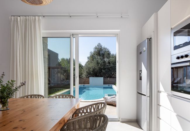 Villa in Pigi - Mandana Villa - With Private Pool & Jacuzzi Villa in Pigi - Mandana Villa - With Private Pool & Jacuzzi