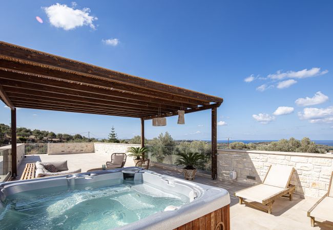 Villa in Pigi - Mandana Villa - With Private Pool & Jacuzzi Villa in Pigi - Mandana Villa - With Private Pool & Jacuzzi