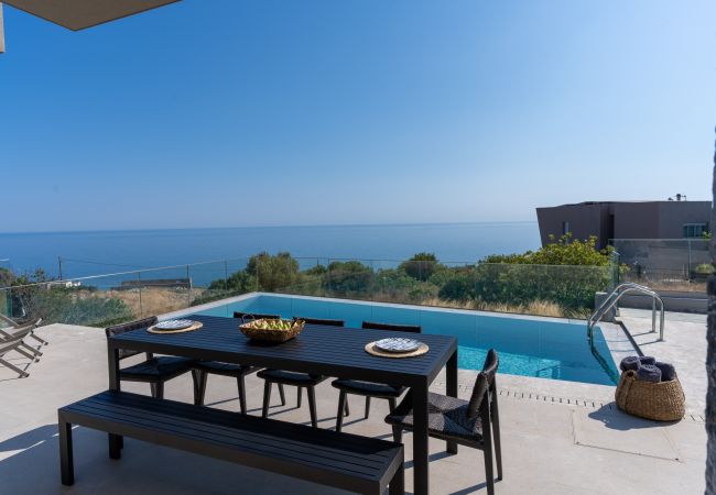 Villa in Atsipopoulo - Luxury Villa Onyx - With Private Heated Pool Villa in Atsipopoulo - Luxury Villa Onyx - With Private Heated Pool