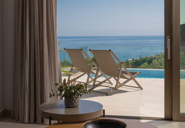 Villa in Atsipopoulo - Luxury Villa Onyx - With Private Heated Pool Villa in Atsipopoulo - Luxury Villa Onyx - With Private Heated Pool
