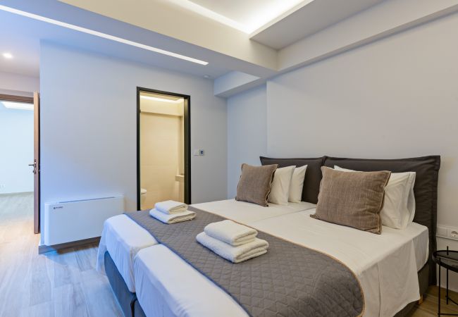 Villa in Atsipopoulo - Luxury Villa Onyx - With Private Heated Pool Villa in Atsipopoulo - Luxury Villa Onyx - With Private Heated Pool
