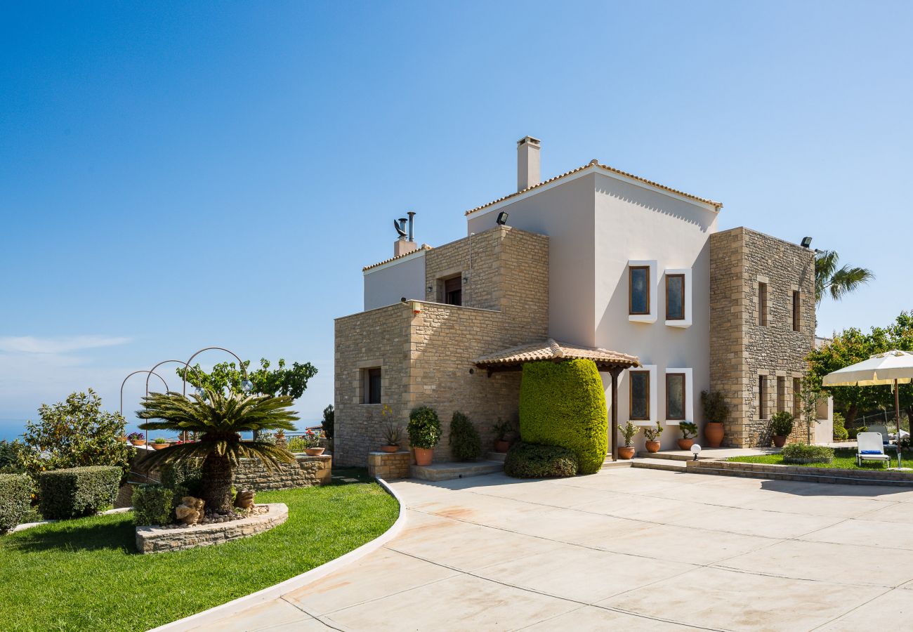 Villa in Tria Monastiria - Luxury Villa Natura - With Private Heated Pool