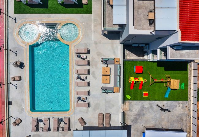 Villa in Panormo - Luxurious Villa Mare - With 150m² pool Villa in Panormo - Luxurious Villa Mare - With 150m² pool