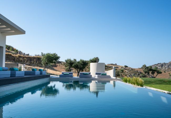 Villa in Lefkogia - Villa 7 Seas - With Amazing View Villa in Lefkogia - Villa 7 Seas - With Amazing View